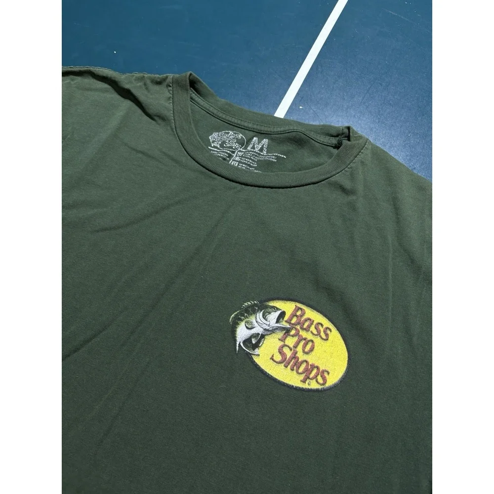 Bass Pro Shops T Shirt Men's Medium Green Fishing Graphic Humor I'd Hit That Tee